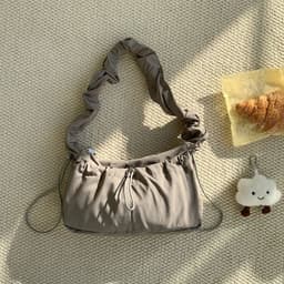 image-Pleated Armpit Cloud Simple Graceful Korean Style Shoulder Bag