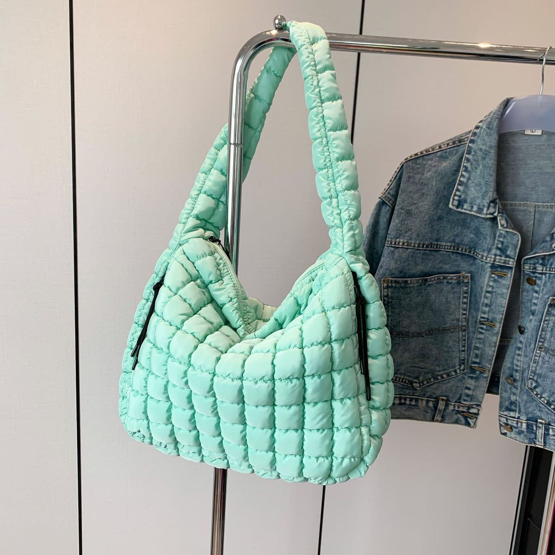 image-Women's Fashion Shoulder Crossbody Large Capacity Handbag Pleated Cloud Bag