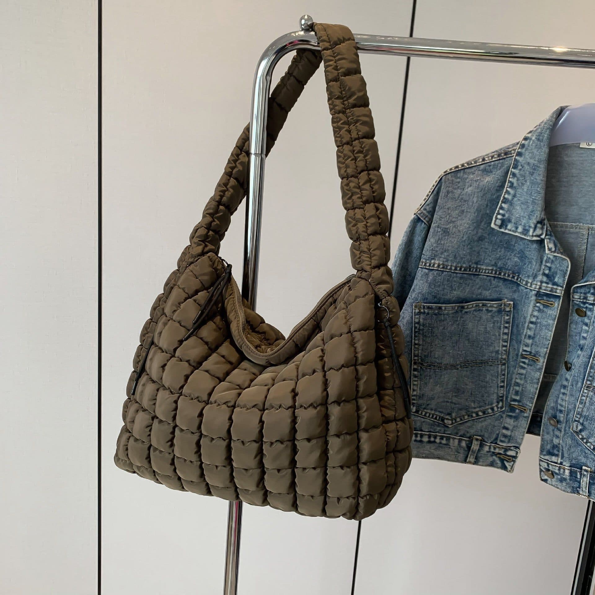 image-Women's Fashion Shoulder Crossbody Large Capacity Handbag Pleated Cloud Bag