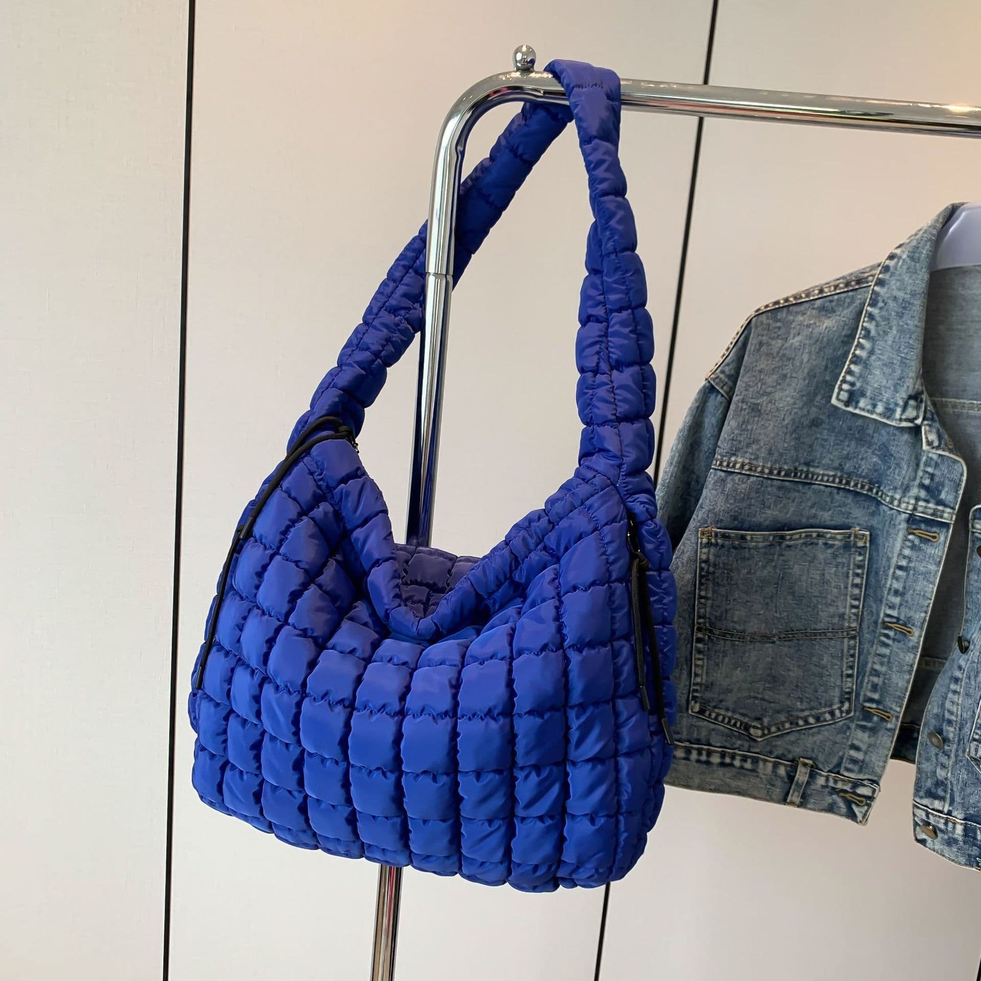 image-Women's Fashion Shoulder Crossbody Large Capacity Handbag Pleated Cloud Bag