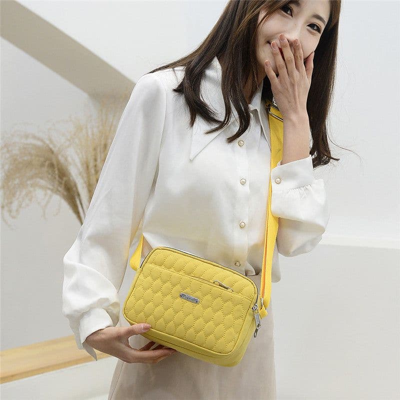 image-Rhombus Creative Fashion Solid Color Large Capacity Shoulder Messenger Bag