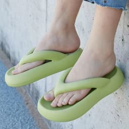 image-Solid Color Thick-soled Flip-flops Summer Indoor Outdoor Fashion Thong Sandals Casual Holiday Beach Shoes