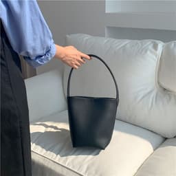 image-Single Shoulder Round Bag Women's Large Capacity Simple