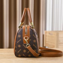 image-Fashion Large Capacity Portable Shoulder Crossbody Bag