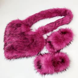 image-Crossbody Love Slippers Suit Raccoon Fur Fur Plush Shell Bag Home Shoes Bag Suit