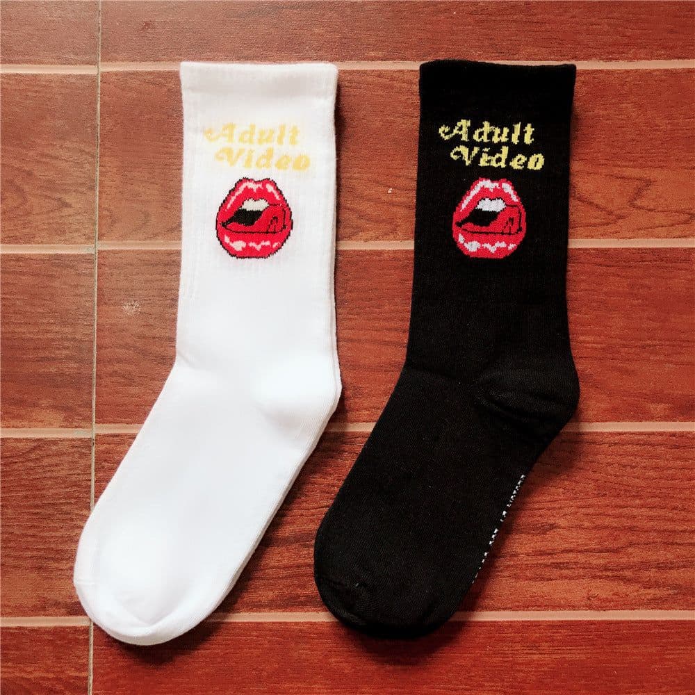 image-Trend INS hip hop socks Europe and the United States street fashion skateboarding couple long socks female male letters lip socks