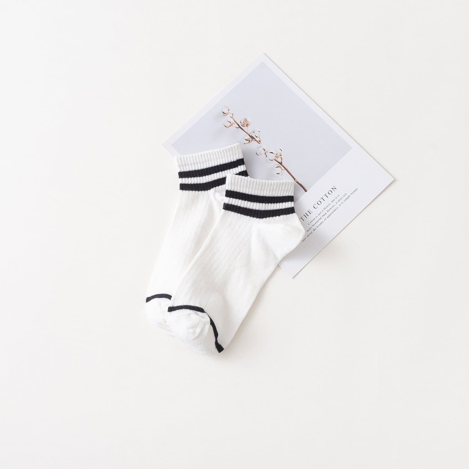 image-Two bar sports socks middle tube socks female