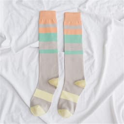 image-Contrasting color knee-length women's socks