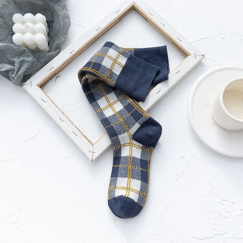 image-Line Plaid Socks Women Calf Knee Socks Korean Version