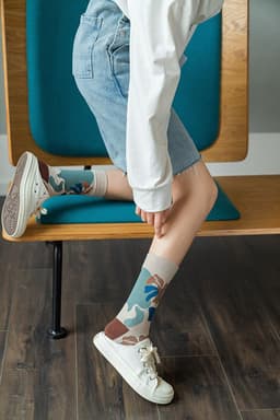 image-Retro Mid tube socks street art skateboard socks