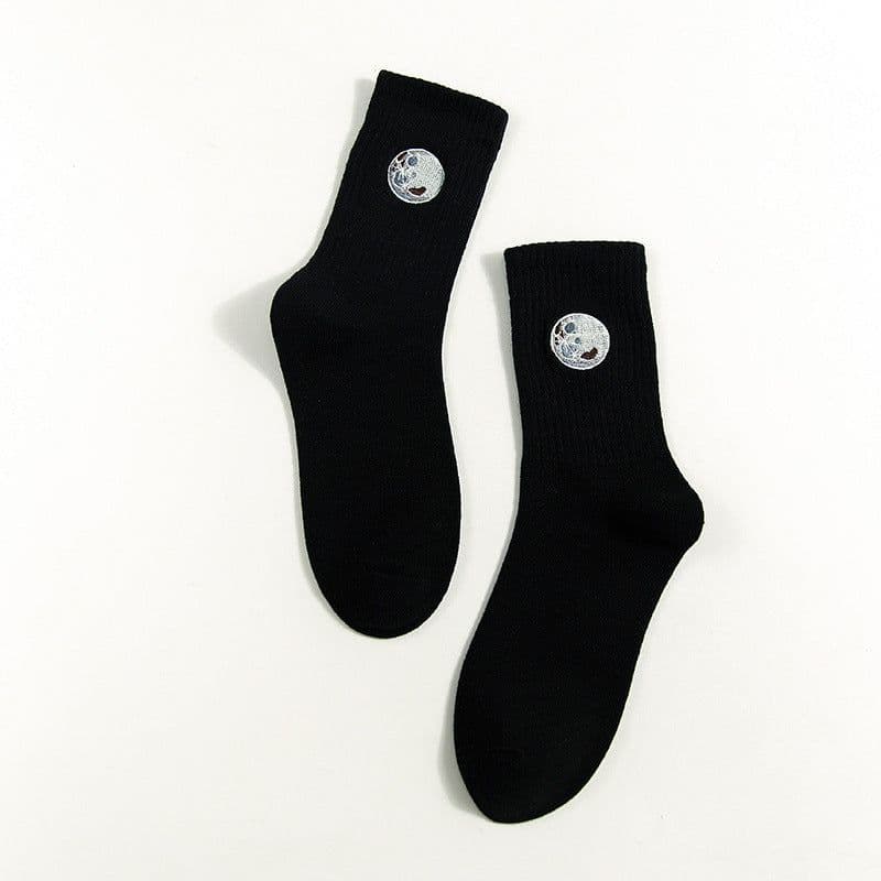image-Cotton Women's Tube Socks Cute Cartoon Embroidery Cotton Socks