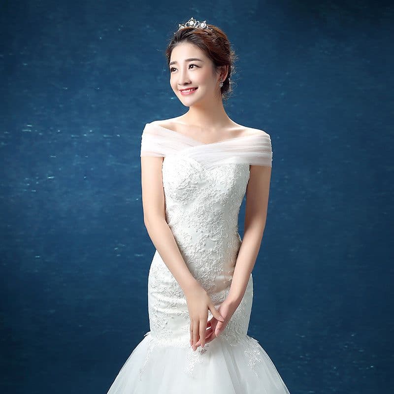 image-Wholesale fashion one word, shoulder lace, fishtail Tail Han bride married new wedding dress D95