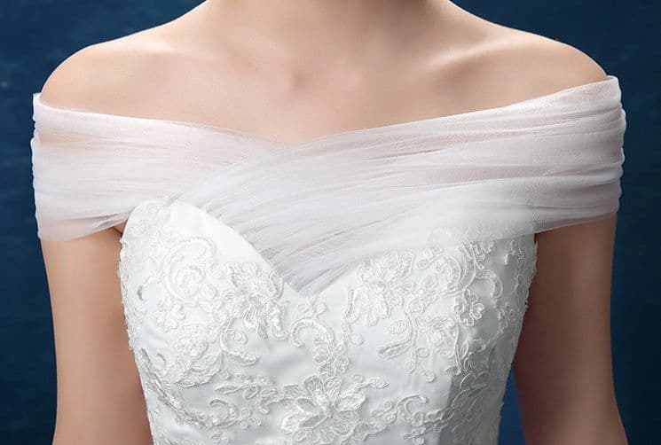 image-Wholesale fashion one word, shoulder lace, fishtail Tail Han bride married new wedding dress D95