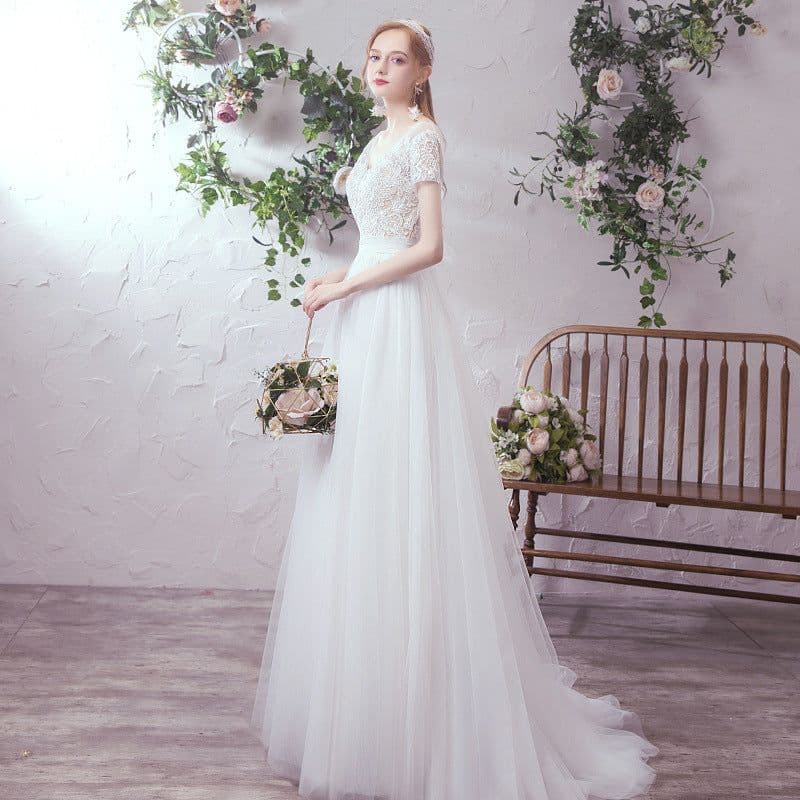 image-Bride Sen's simple atmosphere small tail gauze dress skirt