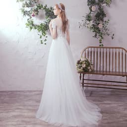 image-Bride Sen's simple atmosphere small tail gauze dress skirt