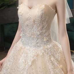 image-Going out Sasen light wedding dress