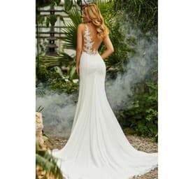 image-Retro round neck sexy little tail bridal wedding dress