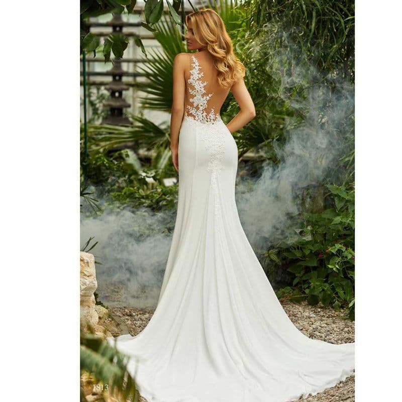 image-Retro round neck sexy little tail bridal wedding dress