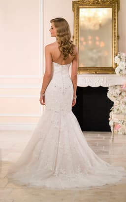 image-Trailing wedding dress tube top lace wedding dress