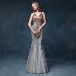image-V-neck shoulder fishtail skirt