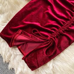 image-V-neck waist pack buttock gold velvet long sleeve skirt