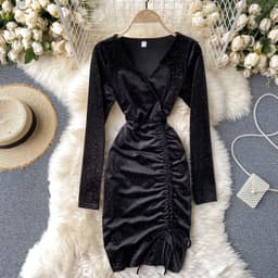 image-V-neck waist pack buttock gold velvet long sleeve skirt