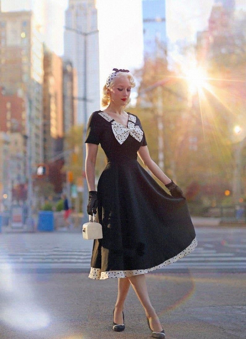 image-Little Black Niche Contrast Color Stitching Dress