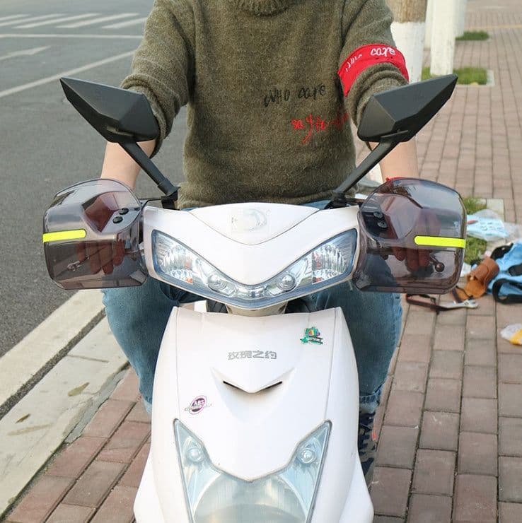 image-Windproof And Rainproof Windshield For Electric Scooter