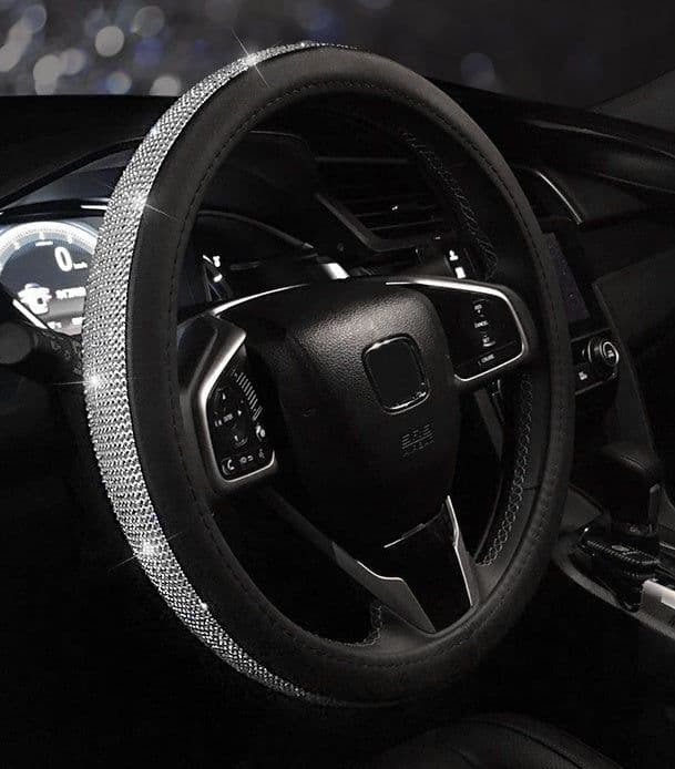 image-Car steering wheel handle set Four seasons universal really cute feminine cartoon leather anti-slip handle