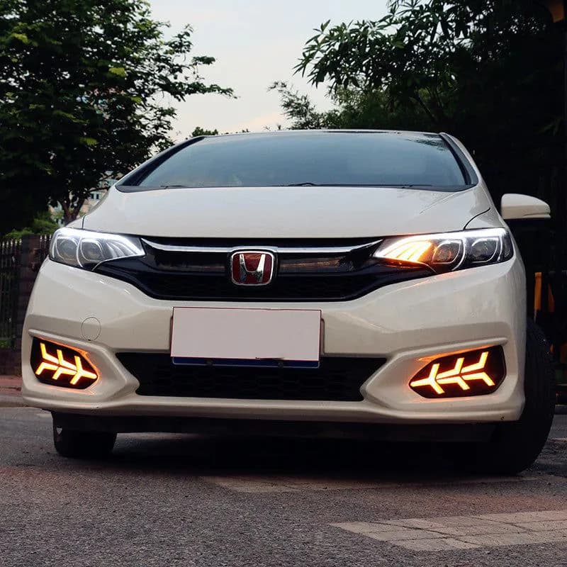 image-Car modified two-color daytime running lights