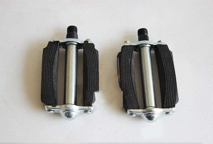 image-Universal Pedal Pedal Hot Selling Inch 28 Old Fashioned 26 Bicycle Ordinary Retro Pedal Tricycle Inch Rubber