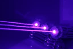 image-450nm Pure Blue Laser Flashlight Laser Flashlight
