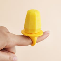image-Plastic Soft Cartoon Anti-Dripping Ice Mold Easy To Take Homemade Ice Cube Mold
