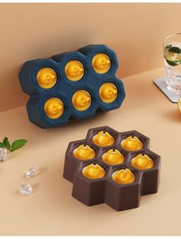 image-Plastic Soft Cartoon Anti-Dripping Ice Mold Easy To Take Homemade Ice Cube Mold