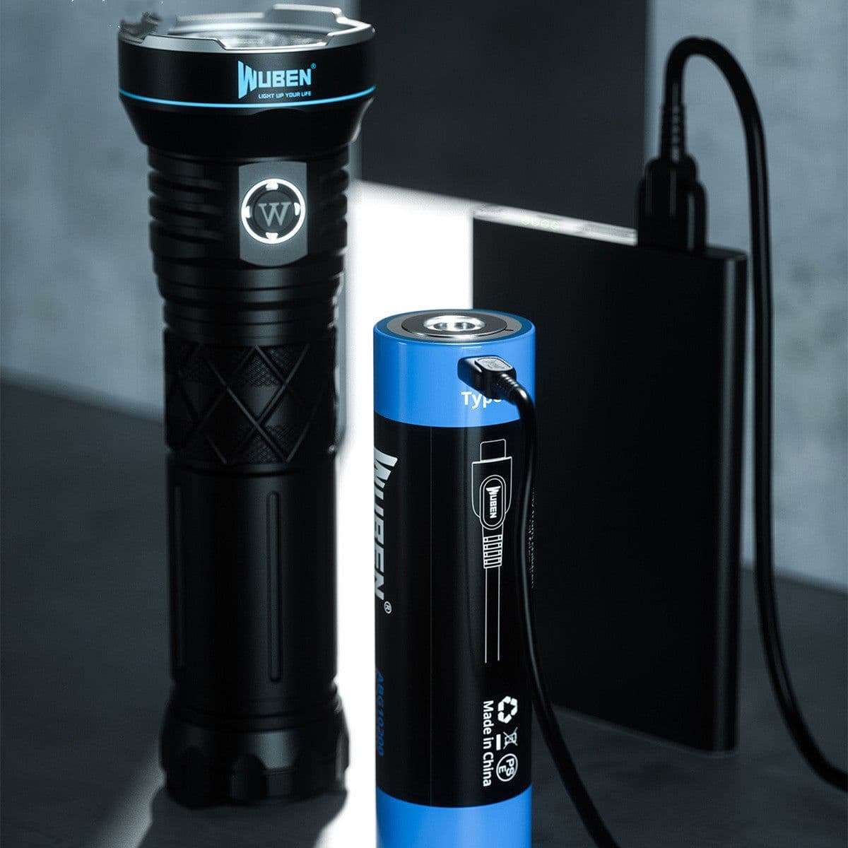 image-Rechargeable Flashlight Super Bright Long-range Searchlight
