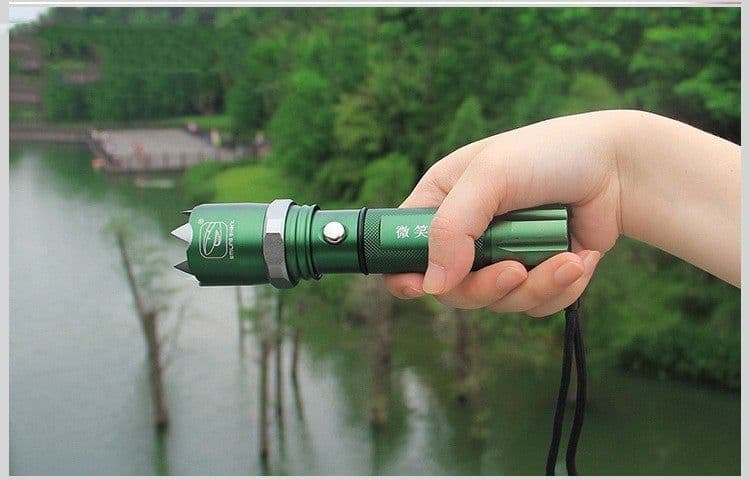 image-Aluminum Alloy Rechargeable Focusing LED Flashlight