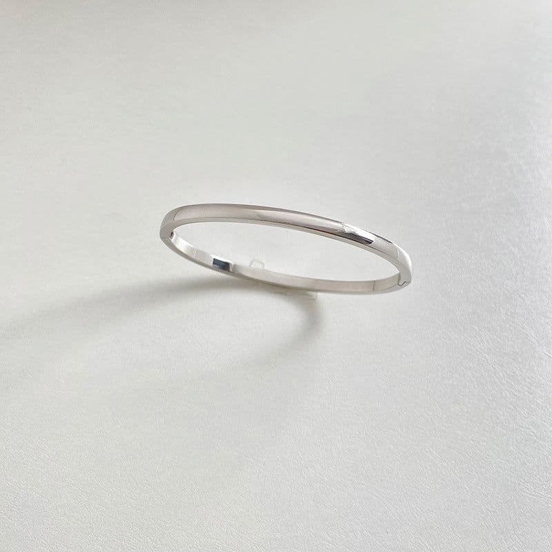 image-Retro Minimalistic Buckle Simple Bracelet Gold Bracelet