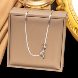 image-Fashion Jewelry Snake Bones Chain Butterfly Sweet Necklace Titanium Steel 18K Gold Plating