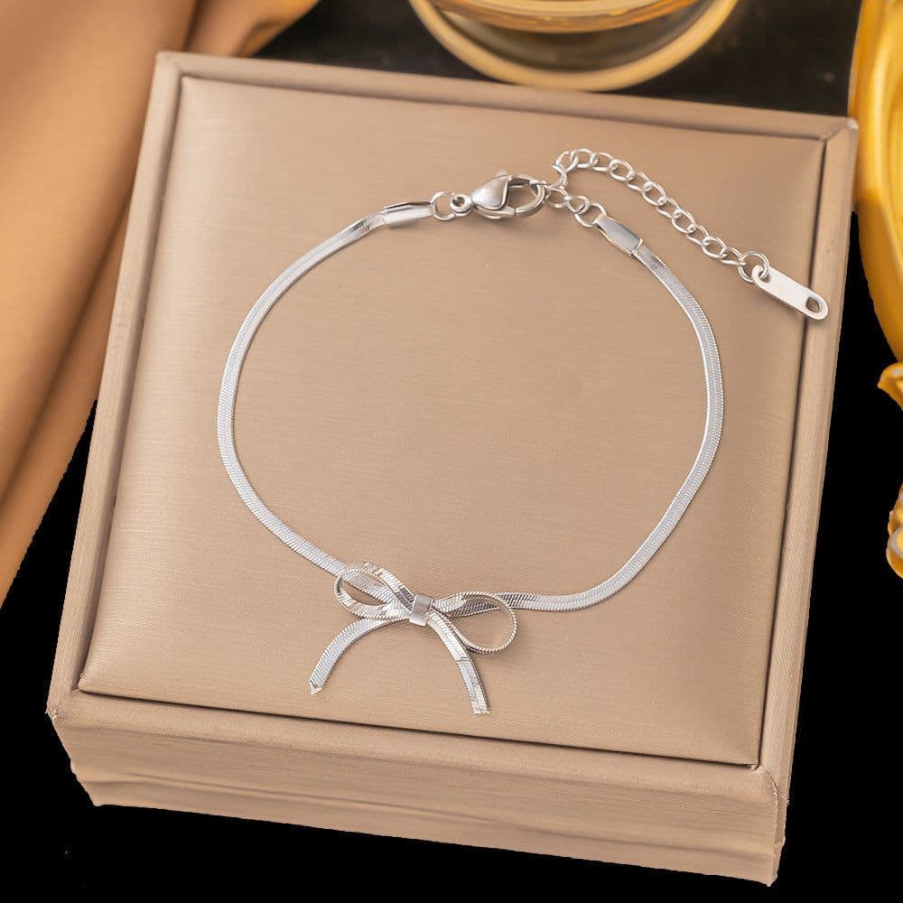 image-Fashion Jewelry Snake Bones Chain Butterfly Sweet Necklace Titanium Steel 18K Gold Plating