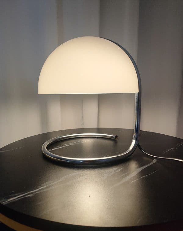 image-Table Lamp Retro Metal Bedroom Bedside Lamp Mushroom Lamp