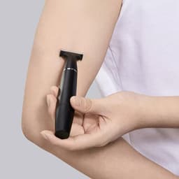 image-Wet And Dry Eyebrow Trimmer For Body, Leg And Armpit Hair