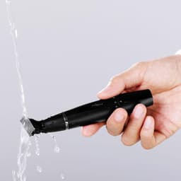 image-Wet And Dry Eyebrow Trimmer For Body, Leg And Armpit Hair