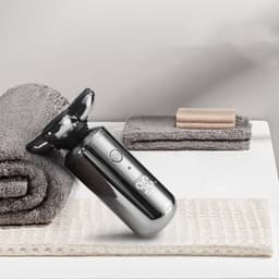 image-Digital Display Intelligent Five Blade Shaver