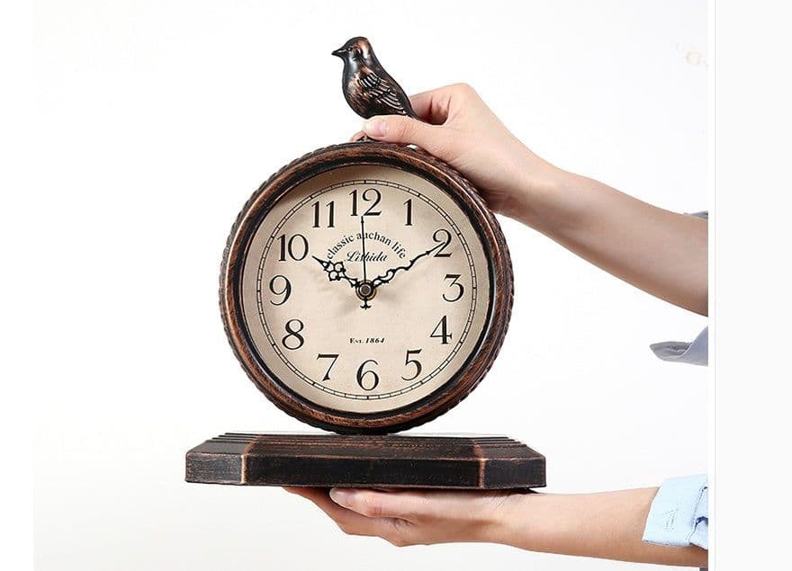 image-Living Room Creative Ornaments Sitting Clock American Clock