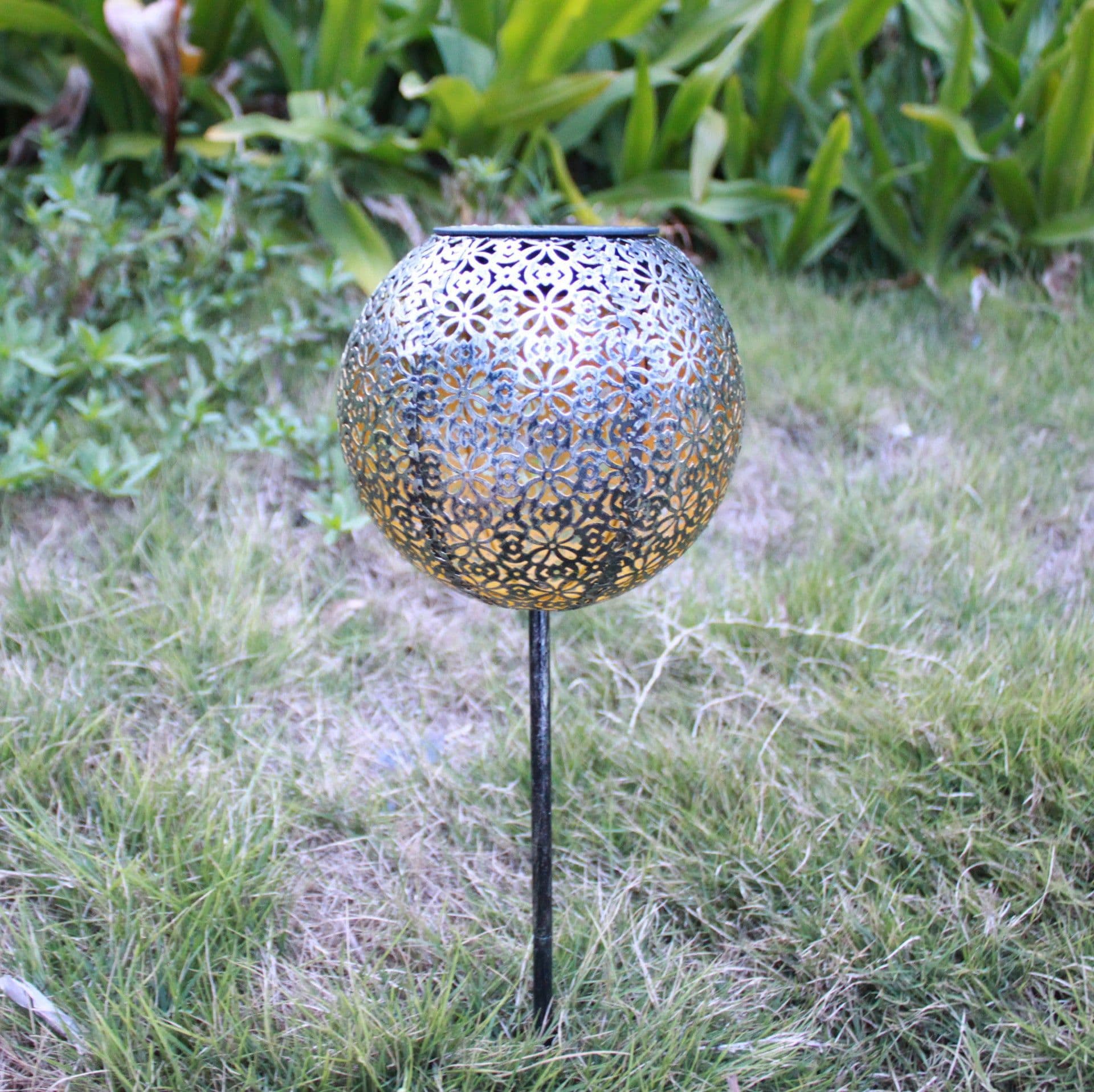 image-Garden Decoration Solar Wrought Iron Ground Ball Lamp
