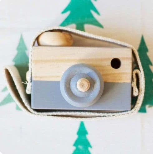 image-Cute Wooden Camera Toys Baby Kid Hanging Photography Prop Decoration Educational Outdoor Activity Toy Children's Day Happy Gift
