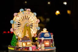 image-Ferris wheel transparent cover building block toy