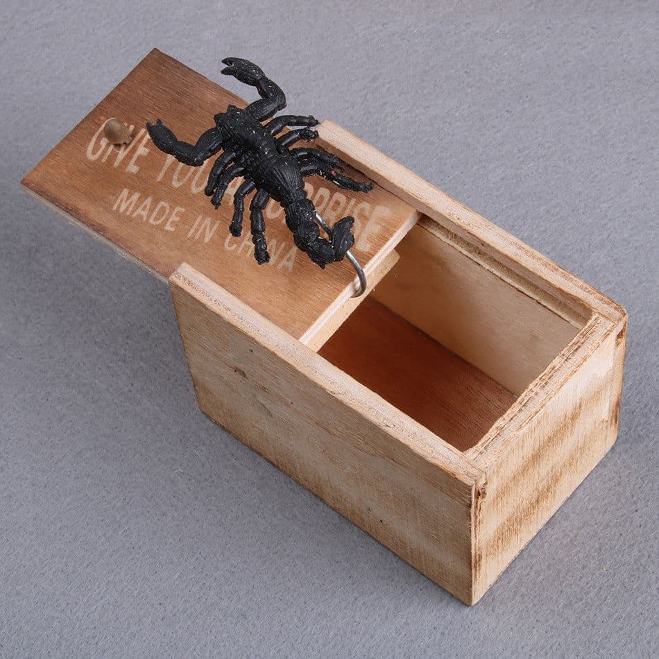 image-Prank Spider Wooden Scare Box Trick Play Joke Lifelike Surprise April Fools' Day Funny Novelty Toys Gags Practical Gifts