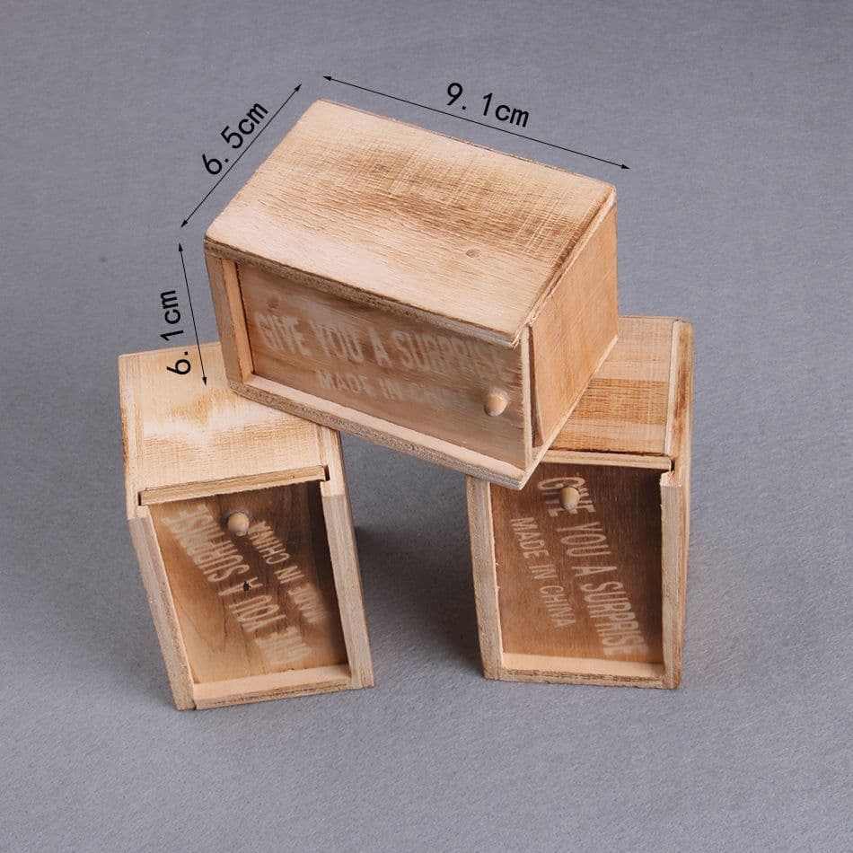 image-Prank Spider Wooden Scare Box Trick Play Joke Lifelike Surprise April Fools' Day Funny Novelty Toys Gags Practical Gifts