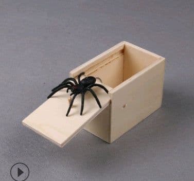 image-Prank Spider Wooden Scare Box Trick Play Joke Lifelike Surprise April Fools' Day Funny Novelty Toys Gags Practical Gifts
